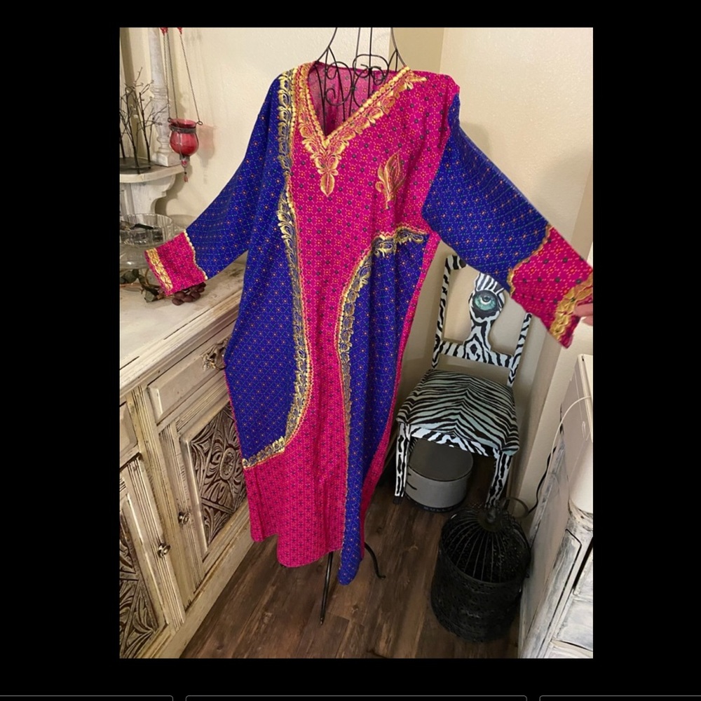 Embroidered Two-Tone Maxi Kaftan - Pink & purple - Picture 8 of 8